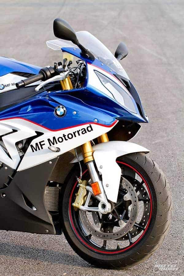 ที่สุดของการรีวิว BMW S1000RR 2015 ประกอบไทย กับการท้าชนรุ่นพี่ HP4 | MOTOWISH 52