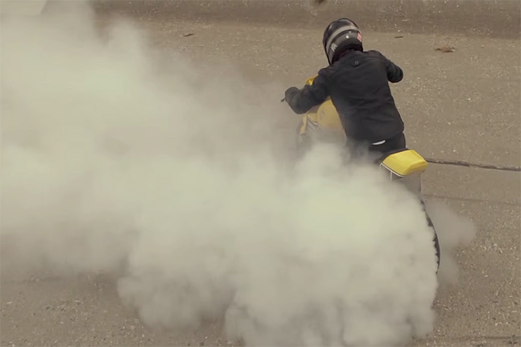 แรงบันดาลใจในตำนาน Yamaha MT-09 flat-tracker สุดเกรี้ยวกราด จากสำนัก Roland Sands | MOTOWISH 96