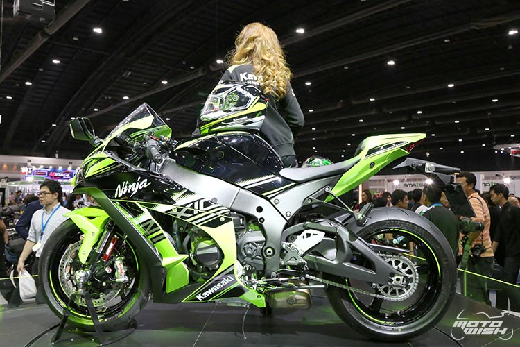 Kawasaki จัดใหญ่ ขนรถมาเต็มอัตราศึกให้แฟนๆเลือกอย่างจุใจ (Motor Expo 2015) | MOTOWISH 8