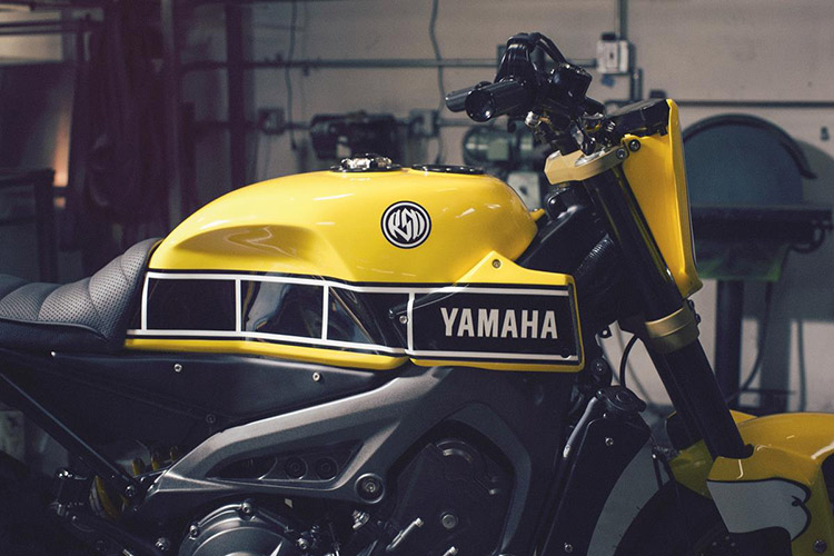 ชมกันแบบจุใจ Yamaha Faster Wasp flat-tracker By Roland Sands - ต้นเดือนเราได้เห็นวีดีโอทีเซอร์ของ Yamaha MT-09 Roland Sands กันไปแล้ว วันนี้เรามีภาพชุดใหญ่ของรถ Yamaha ที่นำพื้นฐานของ MT-09 มาบรรจงสร้างผ่านสำนักแต่งชื่อดัง Motowish Yamaha Faster Wasp flat tracker Roland Sands 18 - ชมกันแบบจุใจ Yamaha Faster Wasp flat-tracker By Roland Sands - ต้นเดือนเราได้เห็นวีดีโอทีเซอร์ของ Yamaha MT-09 Roland Sands กันไปแล้ว วันนี้เรามีภาพชุดใหญ่ของรถ Yamaha ที่นำพื้นฐานของ MT-09 มาบรรจงสร้างผ่านสำนักแต่งชื่อดัง