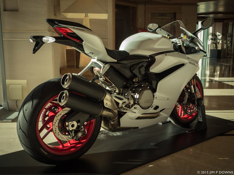 ไปดูกัน มีอะไรใหม่บ้างใน Ducati 959 Panigale 2016 | MOTOWISH 107