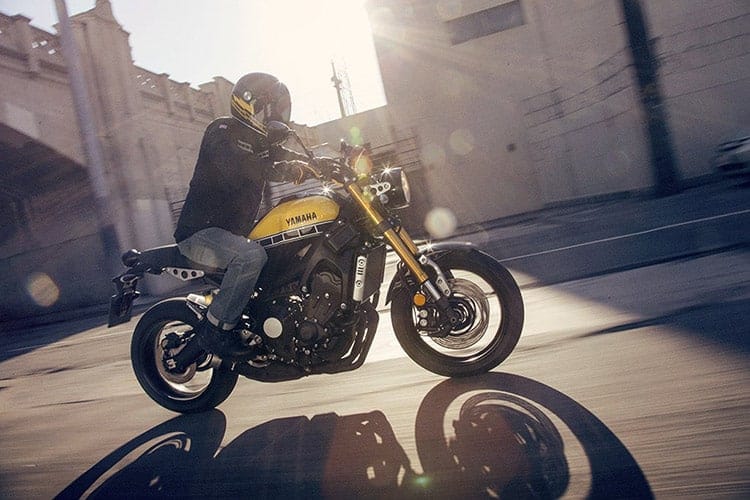 Yamaha XSR900 เรทโทรไบค์ สไตส์สปอร์ต EICMA 2015 | MOTOWISH 12