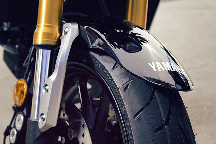 Yamaha XSR900 เรทโทรไบค์ สไตส์สปอร์ต EICMA 2015 | MOTOWISH 8