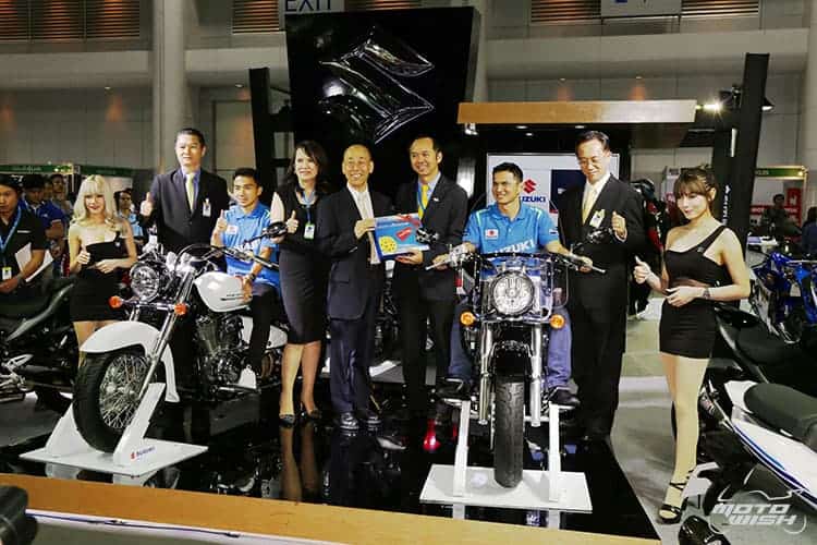 Suzuki ส่ง Boulevard รถสไตส์ Royal Cruiser พันธุ์แท้ เอาใจสายท่องเที่ยว (Motor Expo 2015) | MOTOWISH 73