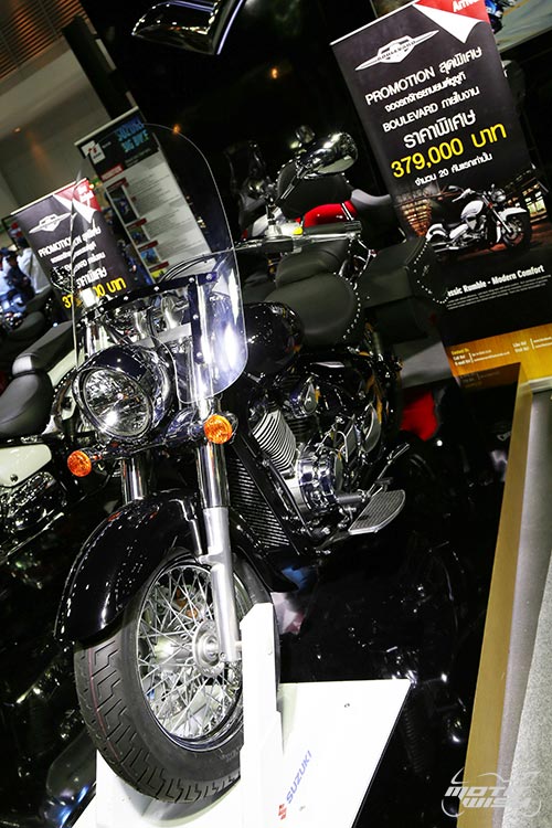 Suzuki ส่ง Boulevard รถสไตส์ Royal Cruiser พันธุ์แท้ เอาใจสายท่องเที่ยว (Motor Expo 2015) | MOTOWISH 69