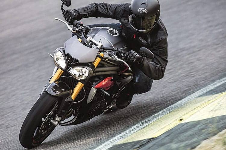 Triumph เปิดตัว Speed Triple S และ Speed Triple R ใหม่ | MOTOWISH 94