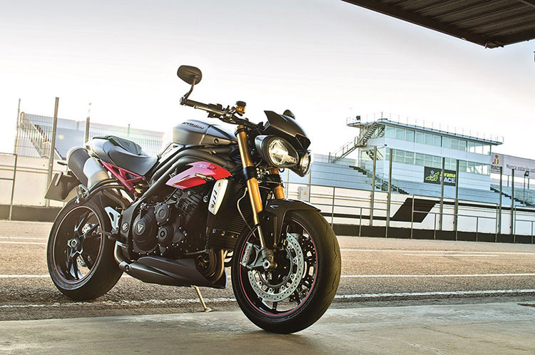 Triumph เปิดตัว Speed Triple S และ Speed Triple R ใหม่ | MOTOWISH 96