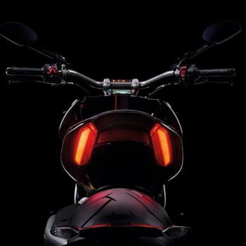 Ducati ฉีกกฎ เปิดตัว XDiavel รถคันยักษ์พลังขับสายพาน (EICMA 2015) | MOTOWISH 35