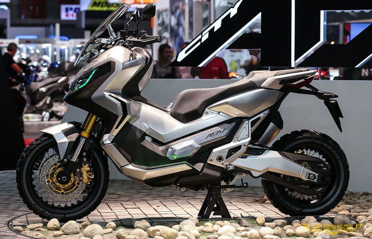 Honda Adventure Scooter กำลังจะมาในปี 2017 | MOTOWISH 95