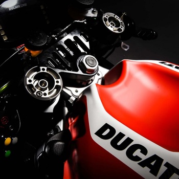 Ducati เปิดตัวม้าศึกลำใหม่ Desmosedici GP16 สวย โหด เนี๊ยบ | MOTOWISH 49