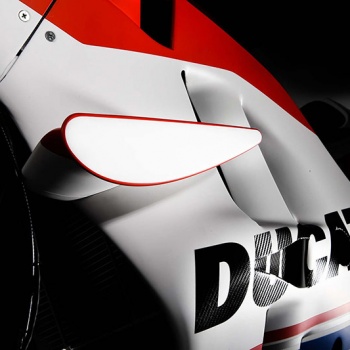 Ducati เปิดตัวม้าศึกลำใหม่ Desmosedici GP16 สวย โหด เนี๊ยบ | MOTOWISH 51
