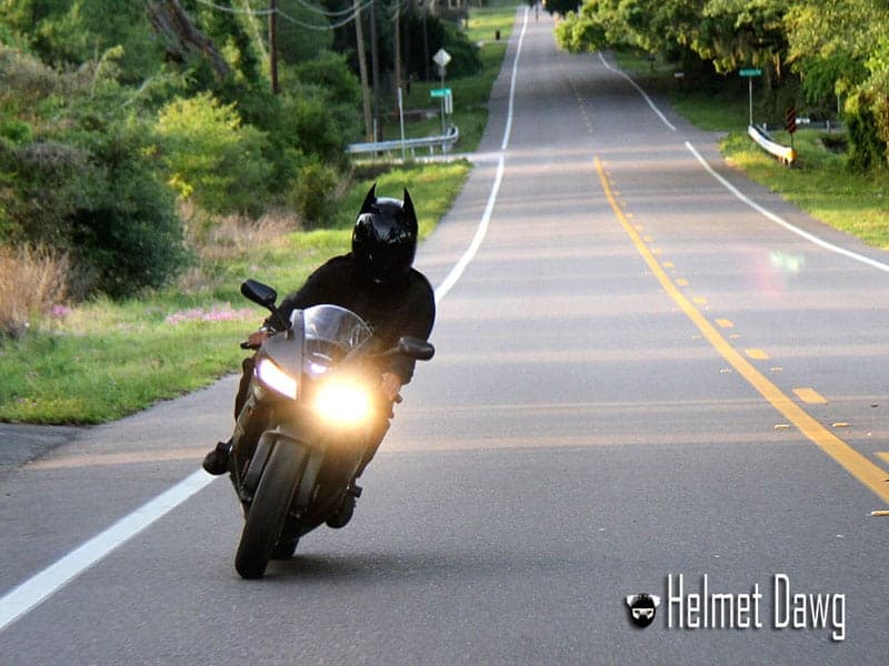 Helmet Dawg HD100 หมวกที่สาวก Batman ห้ามหลาด | MOTOWISH 50