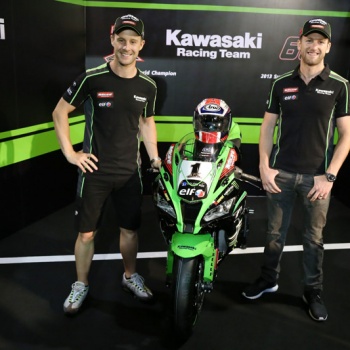 Kawasaki Racing Day 2016 เดินเล่นกระทบไหล่ ไซค์ส และ เรีย | MOTOWISH 75