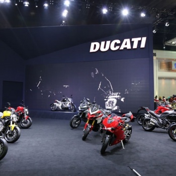 สิ้นสุดการรอคอย!! Ducati มายิ่งใหญ่ เปิดตัวรถใหม่ถึง 6 รุ่น (MOTOR SHOW 2016) | MOTOWISH 12
