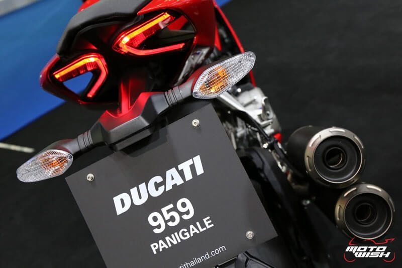 สิ้นสุดการรอคอย!! Ducati มายิ่งใหญ่ เปิดตัวรถใหม่ถึง 6 รุ่น (MOTOR SHOW 2016) | MOTOWISH 17