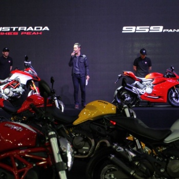 สิ้นสุดการรอคอย!! Ducati มายิ่งใหญ่ เปิดตัวรถใหม่ถึง 6 รุ่น (MOTOR SHOW 2016) | MOTOWISH 3