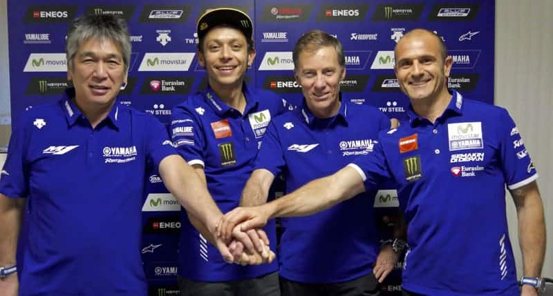 สาวก Valentino Rossi มีเฮ เมื่อ Yamaha ต่อสัญญา "พ่อหมอ" อีก 2 ปี | MOTOWISH 76