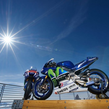 ภาพ พร้อมคลิป Yamaha YZR-M1  ออกทริปถ่ายแบบ บนเทือกเขามองบลังค์ | MOTOWISH 2