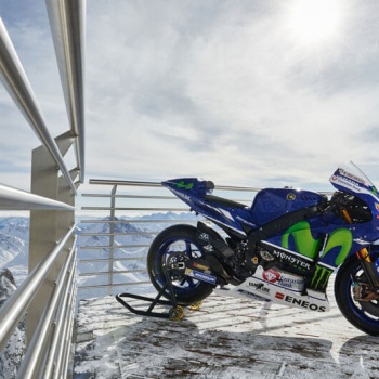 ภาพ พร้อมคลิป Yamaha YZR-M1  ออกทริปถ่ายแบบ บนเทือกเขามองบลังค์ | MOTOWISH 5