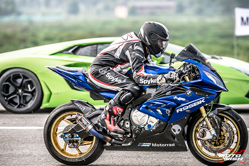 BMW S1000RR VS Lamborghini Aventador LP 700-4 : 402 ม. ใครจะวิน !!! | MOTOWISH 141