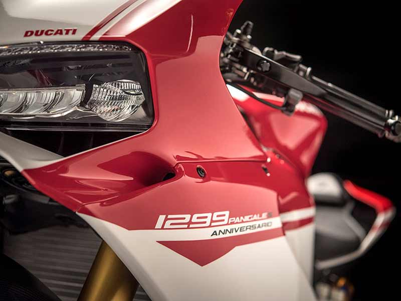 เปิดตัวแล้ว!!  Ducati 1299 Panigale S Anniversario รถสุดลิมิเต็ดฉลอง 90 ปีดูคาติ | MOTOWISH 21