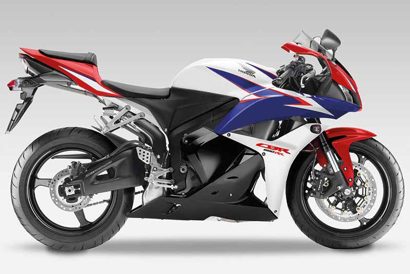 ย้อนรอยรำลึกประวัติศาสตร์ 30 ปี Honda CBR600RR ก่อนถึงคราวอวสานปี 2017 | MOTOWISH 150