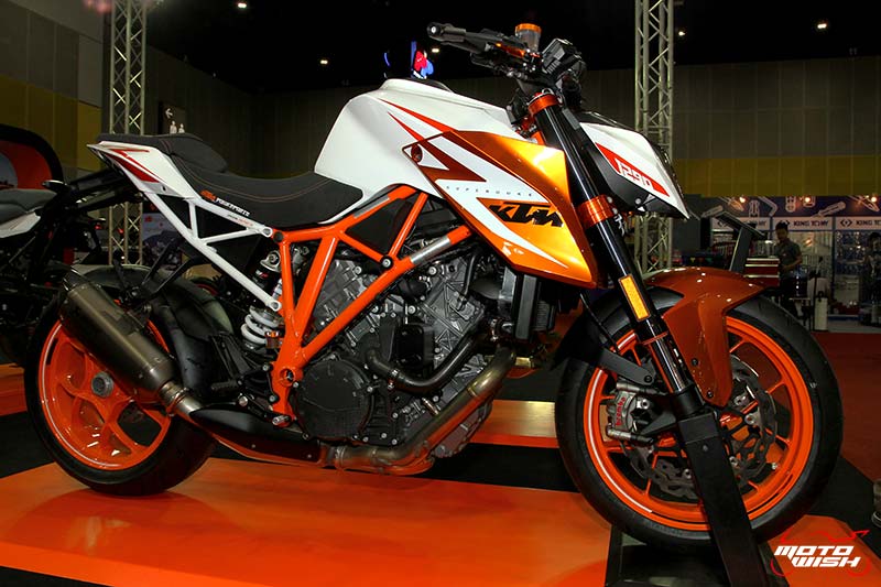 KTM โปรแร๊งสส์ ดอกเบี้ย 0% ผ่อนนานฟรีประกันฟรีเซอร์วิส* Big Motor Sale 2016 | MOTOWISH 73