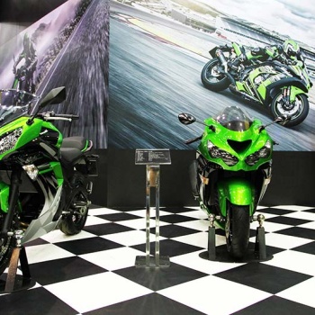 Kawasaki เปิดตัว Ninja ลายกราฟฟิกใหม่ พร้อมจำหน่ายครั้งแรกในงาน Big Motor Sale 2016 | MOTOWISH 160