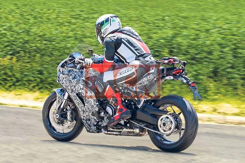 Spy Shot!! Ducati Supersport 939 ออกมาวิ่งแล้ว ตัวจริงคาดว่าได้เห็นปลายปี | MOTOWISH 112