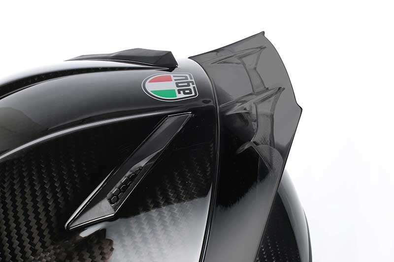 AGV เปิดตัว Pista GP R หมวกกันน็อครุ่นใหม่ แบบเดียวกับที่รอสซี่ใช้แข่ง | MOTOWISH 166