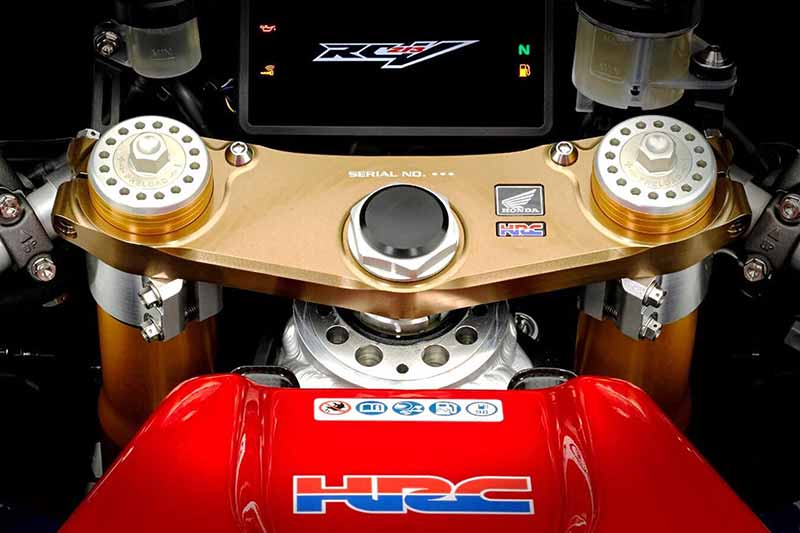 เปิดกล่องชุด HRC Sports Kit ใส่ตัวโหด Honda RC213V-S อลังการงานสร้าง | MOTOWISH 71