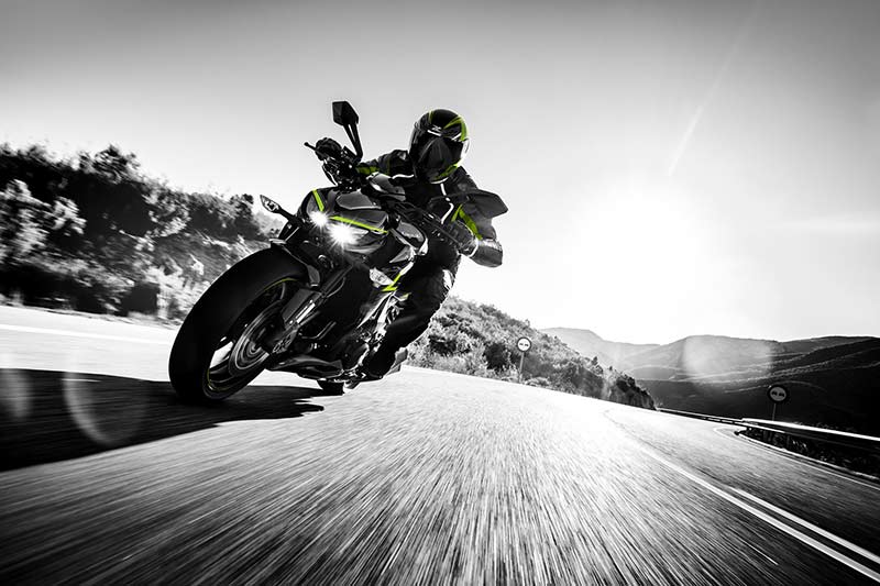 Kawasaki Z1000R 2017 เติมรหัส “R” มาเต็มด้วย Brembo และ Ohlins | MOTOWISH 148