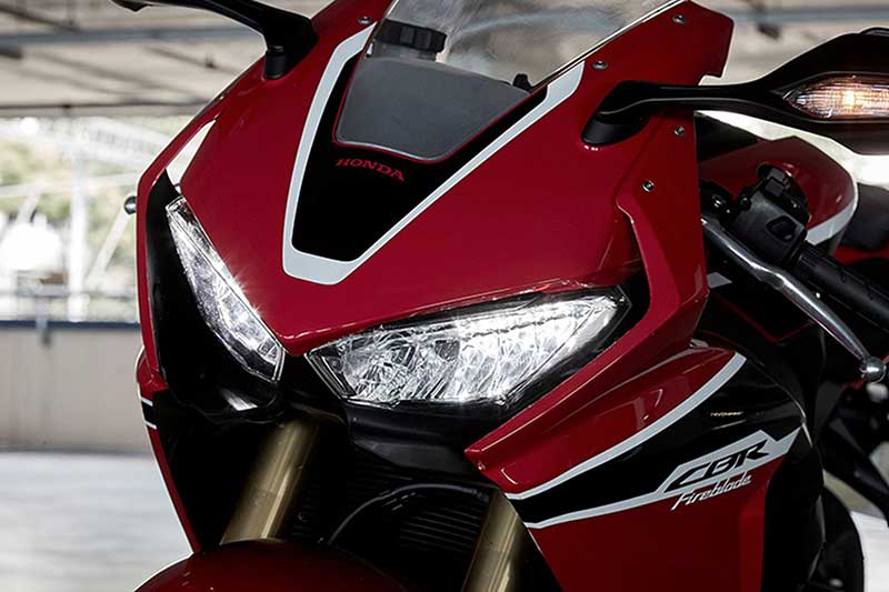 เปิดตัว!! Honda CBR1000RR รุ่นพื้นฐาน น้องเล็กคันล่าสุดในตระกูล CBR1000RR 2017 (EICMA 2016) | MOTOWISH 9