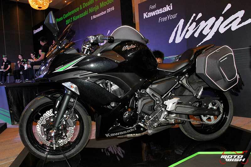 เปิดตัวในไทย Kawasaki Ninja 650 2017 โฉมใหม่สปอร์ตถอดแบบ ZX-10R พร้อมราคาขาย - ในที่สุด Kawasaki Thailand ได้เปิดตัว Ninja 650 2017 อย่างเป็นทางการในประเทศไทย หลังจากได้เปิดตัวไปในงาน Intermot 2016 ที่เยอรมันก่อนหน้านี้ Kawasaki Ninja 650 2017 มาด้วยรูปลักษณ์โฉบเฉี่ยวตามแบบฉบับของ Ninja ซูเปอร์สปอร์ตจากคาวาซากิ เครื่องยนต์ MotoWish 2017 Kawasaki Ninja 650 06 - เปิดตัวในไทย Kawasaki Ninja 650 2017 โฉมใหม่สปอร์ตถอดแบบ ZX-10R พร้อมราคาขาย - ในที่สุด Kawasaki Thailand ได้เปิดตัว Ninja 650 2017 อย่างเป็นทางการในประเทศไทย หลังจากได้เปิดตัวไปในงาน Intermot 2016 ที่เยอรมันก่อนหน้านี้ Kawasaki Ninja 650 2017 มาด้วยรูปลักษณ์โฉบเฉี่ยวตามแบบฉบับของ Ninja ซูเปอร์สปอร์ตจากคาวาซากิ เครื่องยนต์