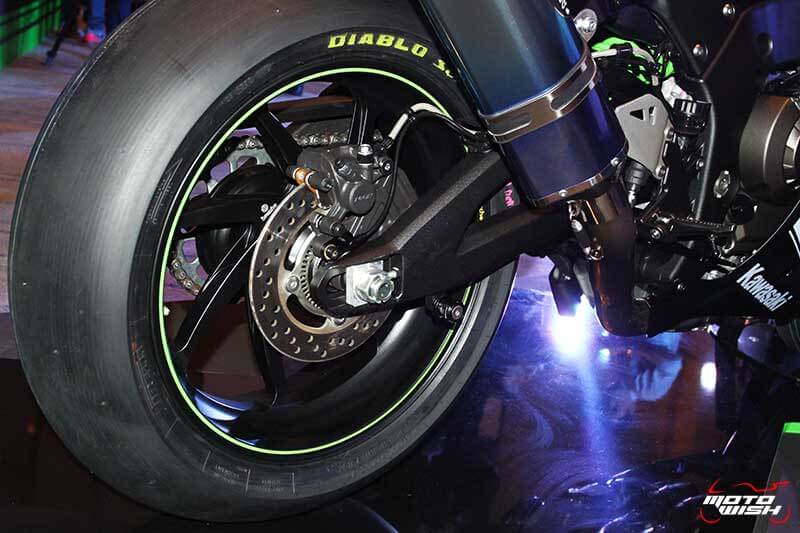 รหัสพันธุกรรมจากสนามแข่ง Kawasaki Ninja ZX-10RR เปิดตัว พร้อมราคาขายในไทย | MOTOWISH 27