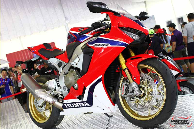 Preview : CBR1000RR SP 2017 เจาะทุกช็อตจากรถจริงก่อนวางจำหน่าย | MOTOWISH 75