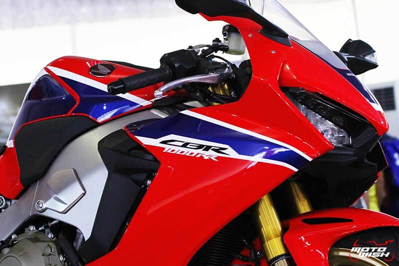 Preview : CBR1000RR SP 2017 เจาะทุกช็อตจากรถจริงก่อนวางจำหน่าย | MOTOWISH 108