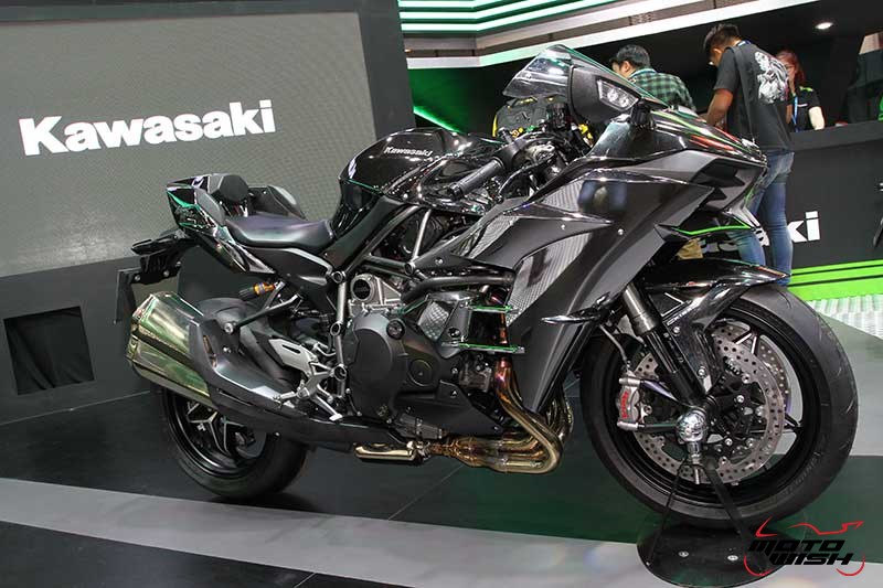 เปิดตัวยิ่งใหญ่ Kawasaki เปิดโฉมรถใหม่ทุกโมเดล  Versys X300 & W800 ก็มา (Motor Expo 2016) | MOTOWISH 125