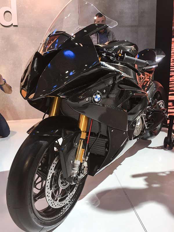 BMW เปิดตัว HP4 Race Prototype รถต้นแบบเฟรมคาร์บอนไฟเบอร์ (EICMA 2016) | MOTOWISH 74