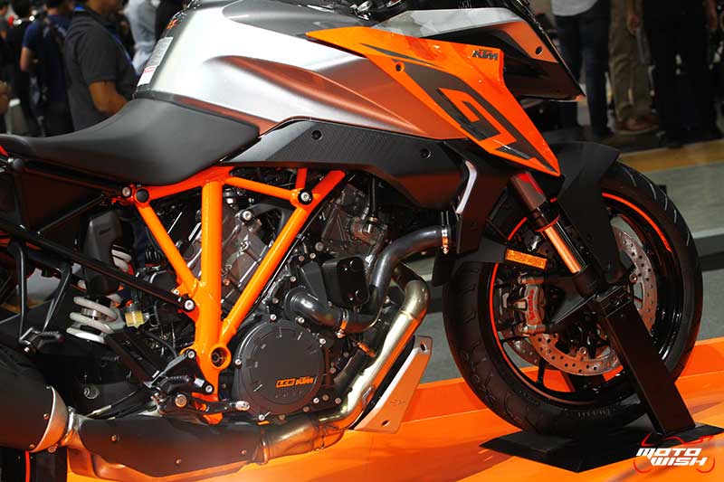 KTM เปิดตัวสุดยอดรถสปอร์ตทัวร์ริ่ง 1290 Super Duke GT (Motor Expo 2016) | MOTOWISH 107