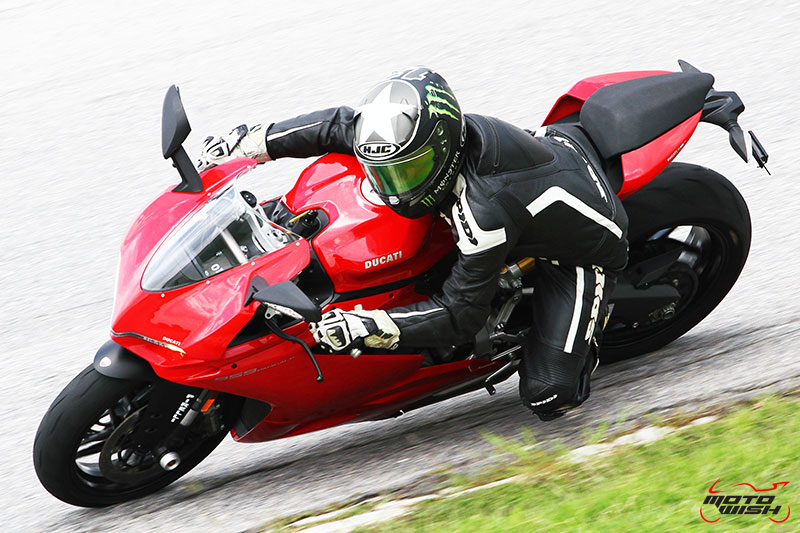 Review : Ducati 959 Panigale หล่อ หรู แบบมีเอกลักษณ์ | MOTOWISH 90