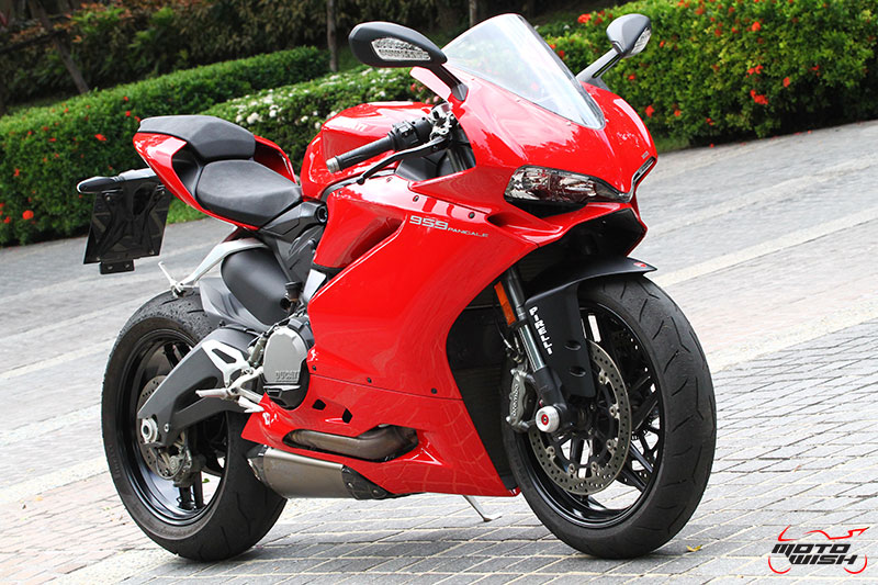 Review : Ducati 959 Panigale หล่อ หรู แบบมีเอกลักษณ์ | MOTOWISH 104