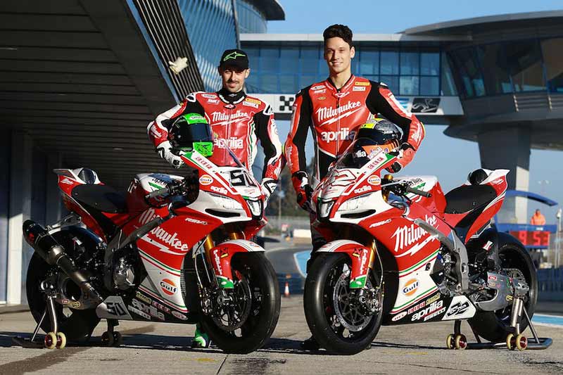 Milwaukee Aprilia เปิดตัว Aprilia RSV4 RF WSBK ม้าศึกสุดคะนอง ทดสอบวันที่สองกดเวลารองจาก Jonathan Rea | MOTOWISH 36