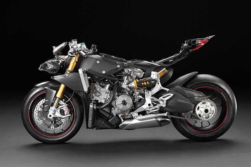บิ๊กบอส Ducati ยืนยัน ซุปเปอร์ไบค์ยุคต่อไปใช้เครื่อง V4  ที่ใครๆก็ซื้อได้ | MOTOWISH 146