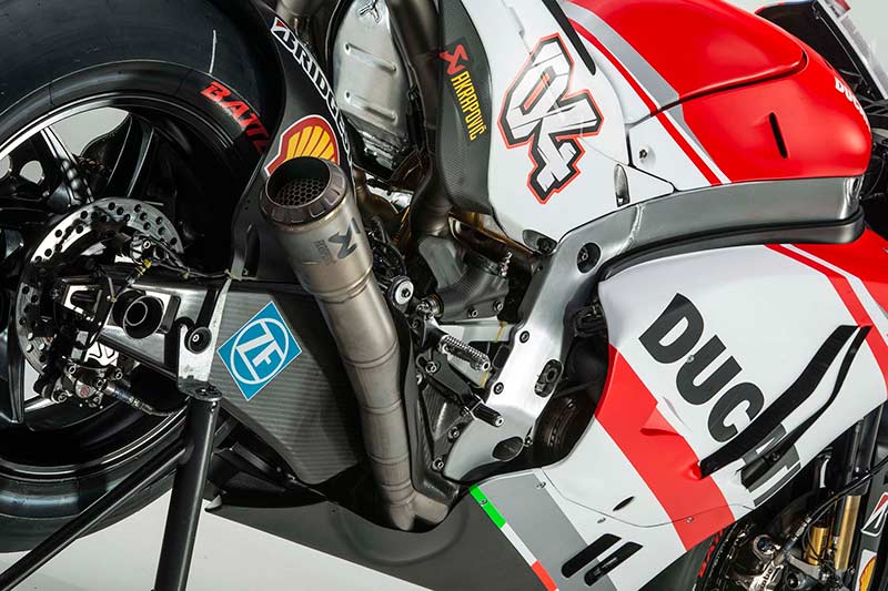 บิ๊กบอส Ducati ยืนยัน ซุปเปอร์ไบค์ยุคต่อไปใช้เครื่อง V4  ที่ใครๆก็ซื้อได้ | MOTOWISH 147