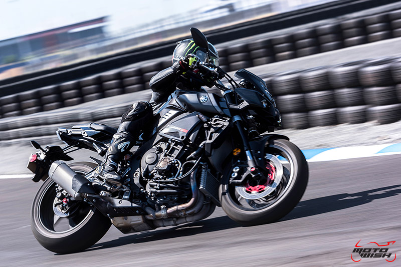 รีวิว Yamaha MT-10 Super Naked Transformers แรงส์ หลุด ทะลุจอ | MOTOWISH 12