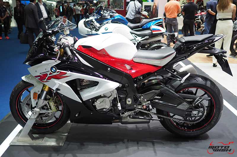 BMW S1000RR 2017 สีใหม่ ลายใหม่ เพิ่มออฟชั่นให้ฉลามดุขึ้น (Motor Show 2017) | MOTOWISH 20