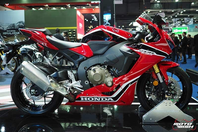 Honda เปิดราคา CBR1000RR 6.43 แสน & CBR1000RR SP 7.79 แสน จอง 30 คันแรก ร่วมทดสอบ RC213V-S ฟรี (Motor Show 2017) | MOTOWISH 150