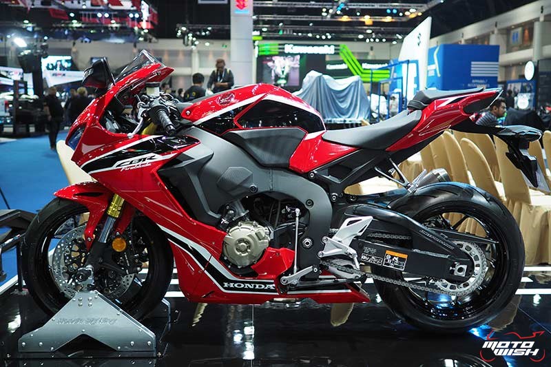 Honda เปิดราคา CBR1000RR 6.43 แสน & CBR1000RR SP 7.79 แสน จอง 30 คันแรก ร่วมทดสอบ RC213V-S ฟรี (Motor Show 2017) | MOTOWISH 151