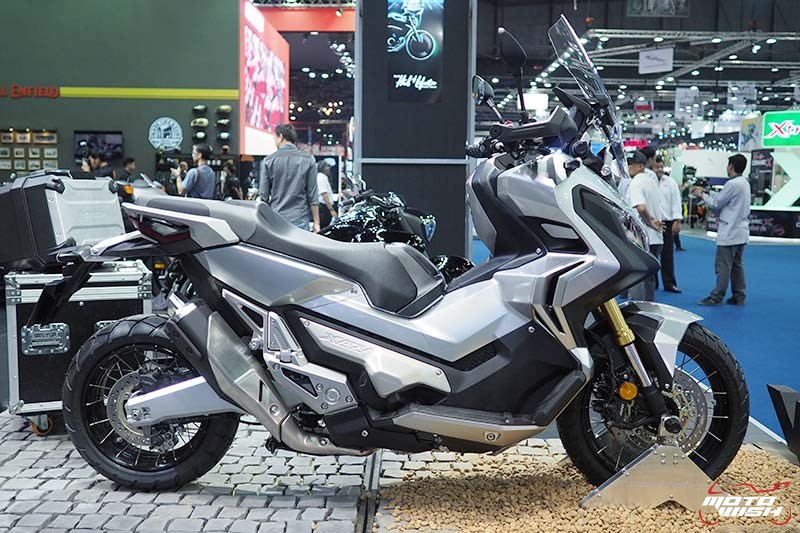 เปิดตัว Honda X-ADV สกูตเตอร์แอดเวนเจอร์ไบค์ ราคาสุดเร้า 4.15 แสน (Motor Show 2017) | MOTOWISH 19